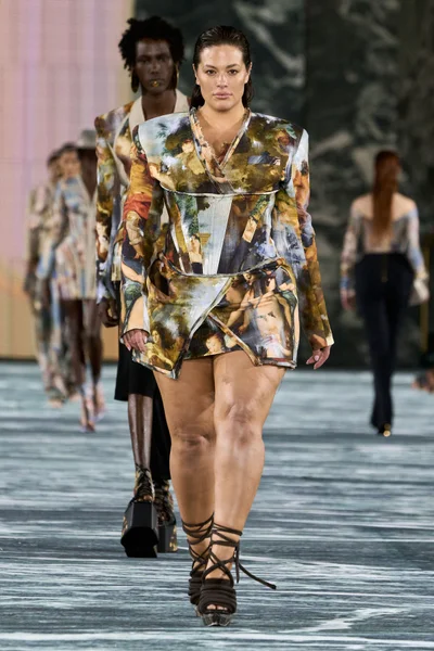 Look 22